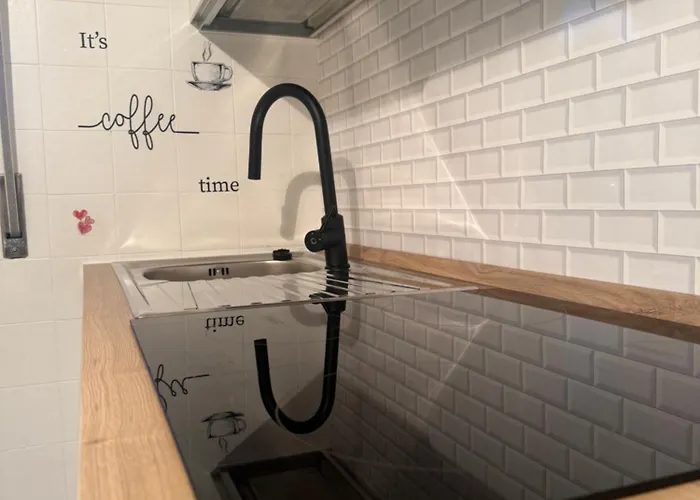 La Luna E Il Falo Ceriale